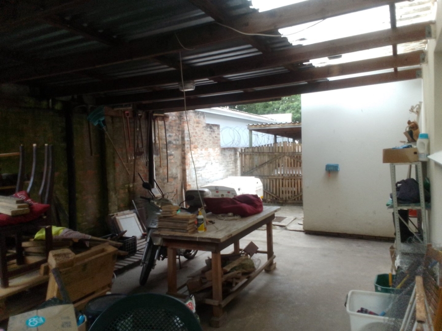 To Let 4 Bedroom Property for Rent in Glen Barrie Western Cape